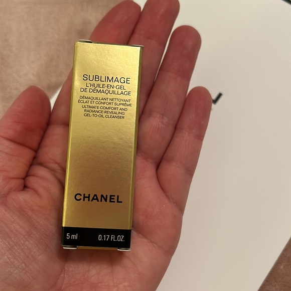 SUBLIMAGE GEL-TO-OIL CLEANSER Ultimate Comfort And Radiance-Revealing Gel-To-Oil Cleanser main image 1